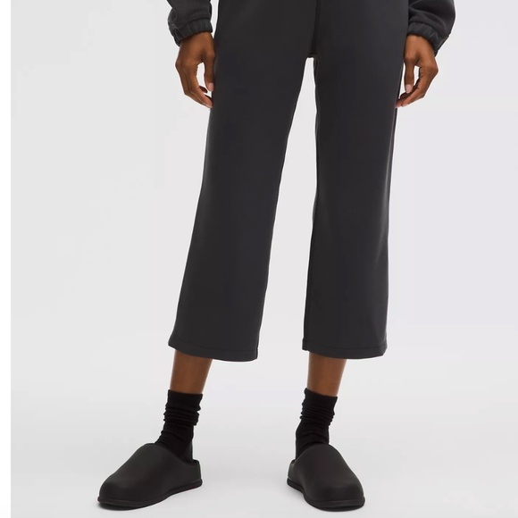 NWT Lululemon Softstreme High-Rise Straight-Leg Cropped Pant - Picture 2 of 14